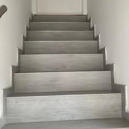 Taylorhazak Apartment *